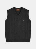 Herren Kaschmir Weste in Charcoal mit Zopfmuster, V-Ausschnitt und gerippten Abschlüssen, flach liegend von vorne