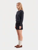 Schlichter Kaschmirpullover mit Rundhalsausschnitt