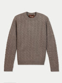 Damen Kaschmir Pullover in Taupe mit Zopfmuster und Rundhalsausschnitt, flach liegende Vorderansicht