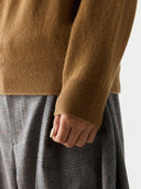 Zeitloser Kaschmir-Rollkragenpullover Almond - Gobi Cashmere