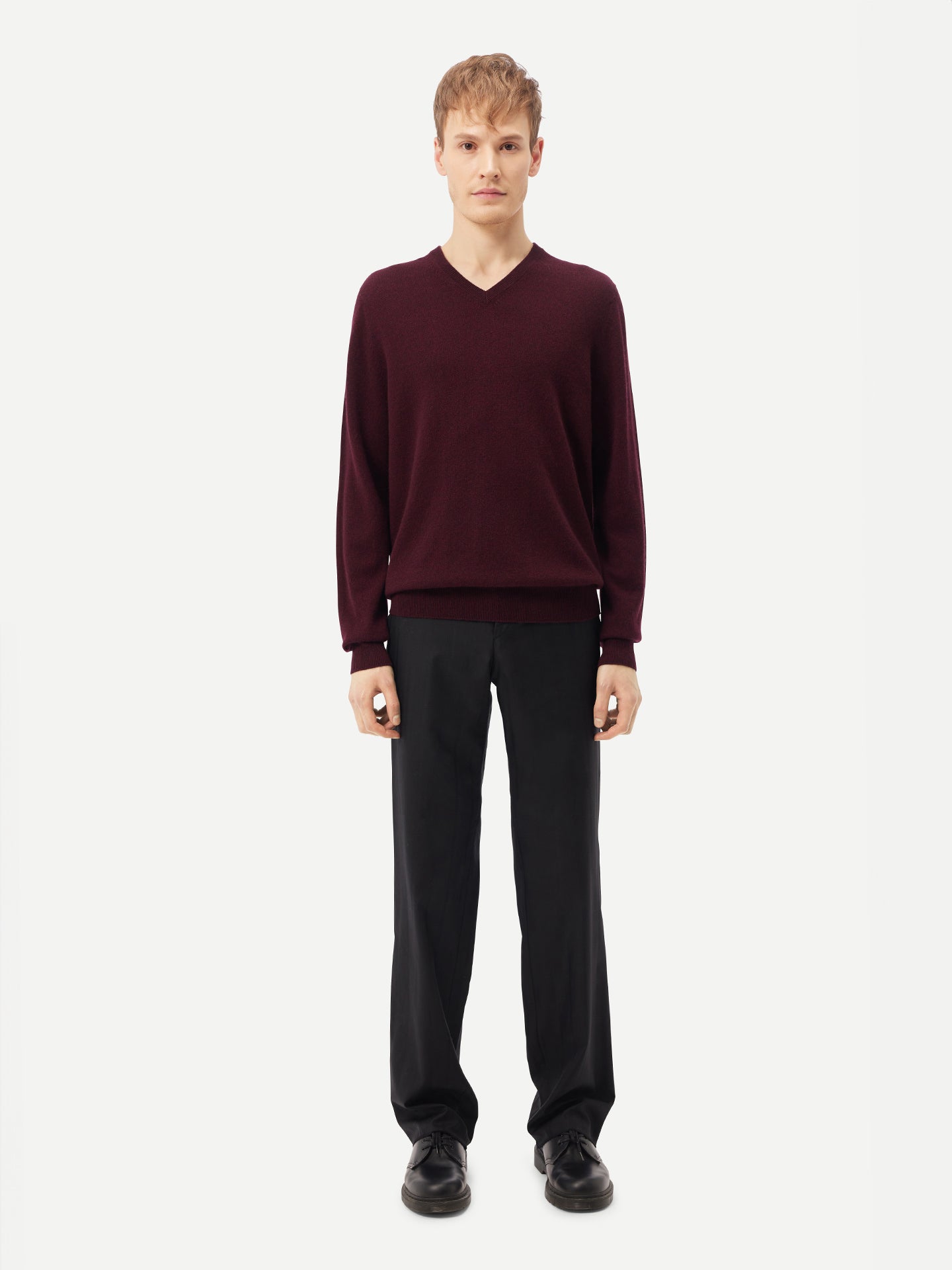 Basic Kaschmirpullover mit V-Ausschnitt