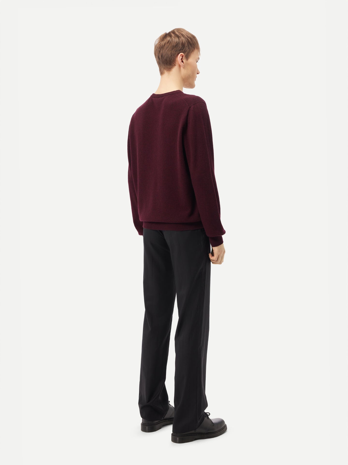 Basic Kaschmirpullover mit V-Ausschnitt