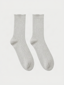Kaschmir Socken im Rippstrick in Warm Light, wadenhoch, Paar flach liegend von vorne