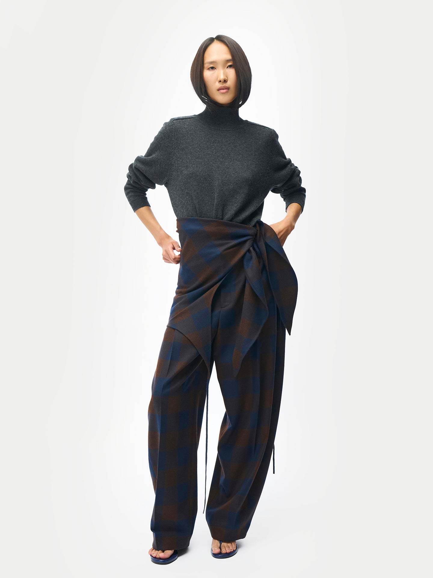 Kaschmirpullover Damen mit hohem Kragen kurz | GOBI Cashmere