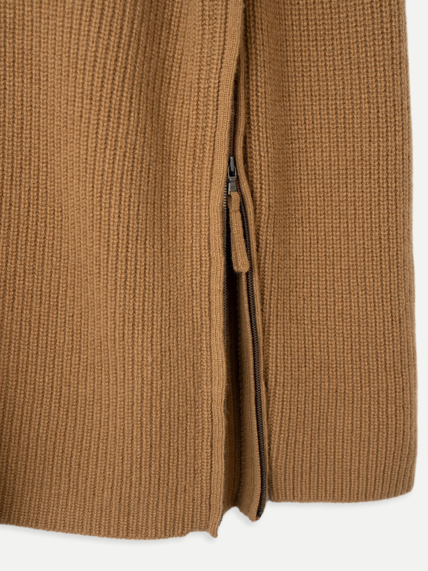 Kaschmirpullover mit seitlichen Reißverschlüssen