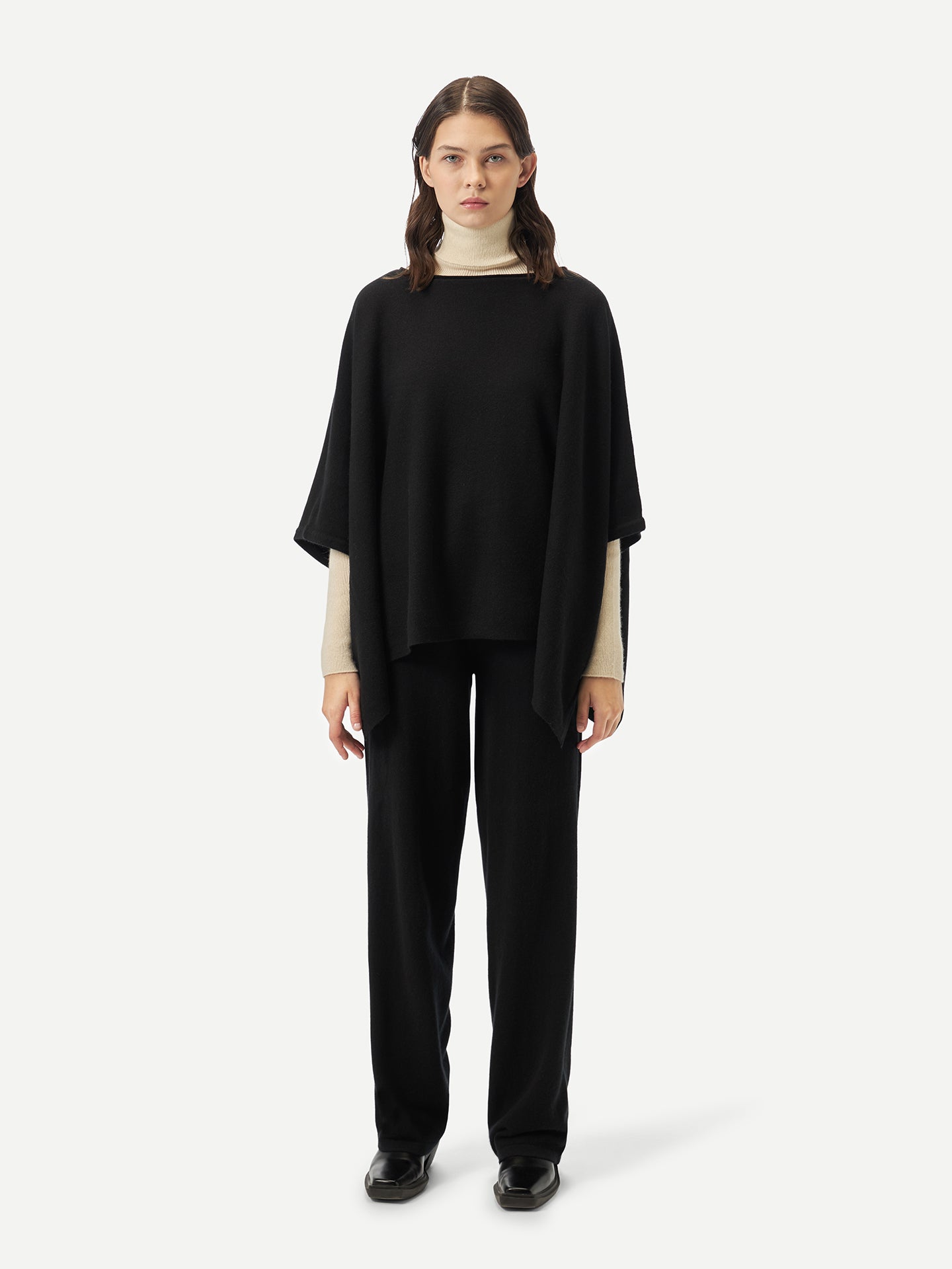 Kaschmir-Poncho mit U-Boot-Ausschnitt
