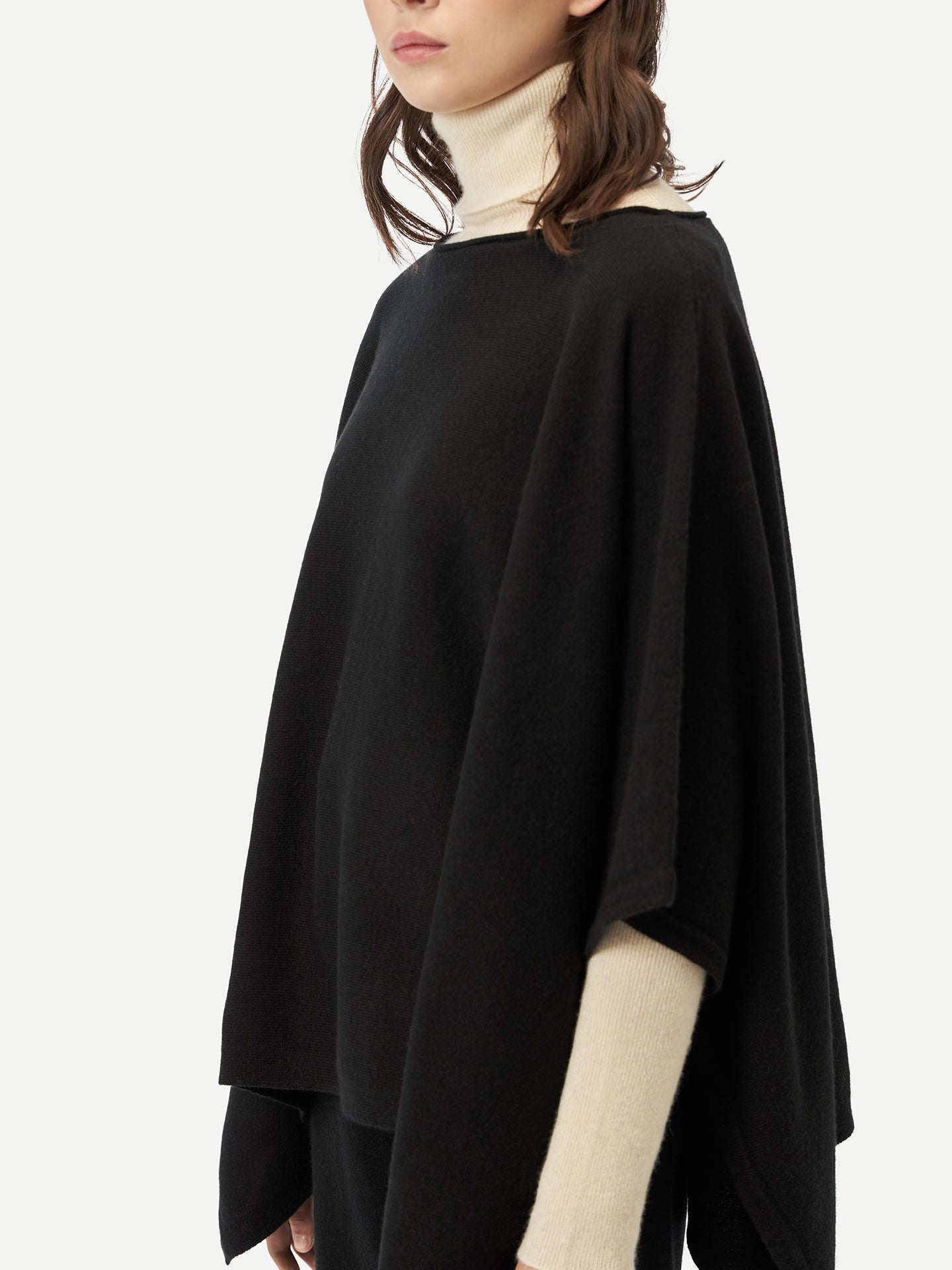 Kaschmir-Poncho mit U-Boot-Ausschnitt