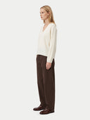 Kaschmir-Pullover mit tiefem V-Ausschnitt