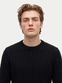Kaschmir-Pullover mit Zopfmuster und Rundhalsausschnitt