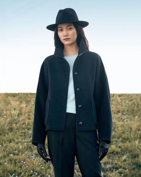 Kaschmir Wendejacke mit Hemdkragen, Editorial-Foto