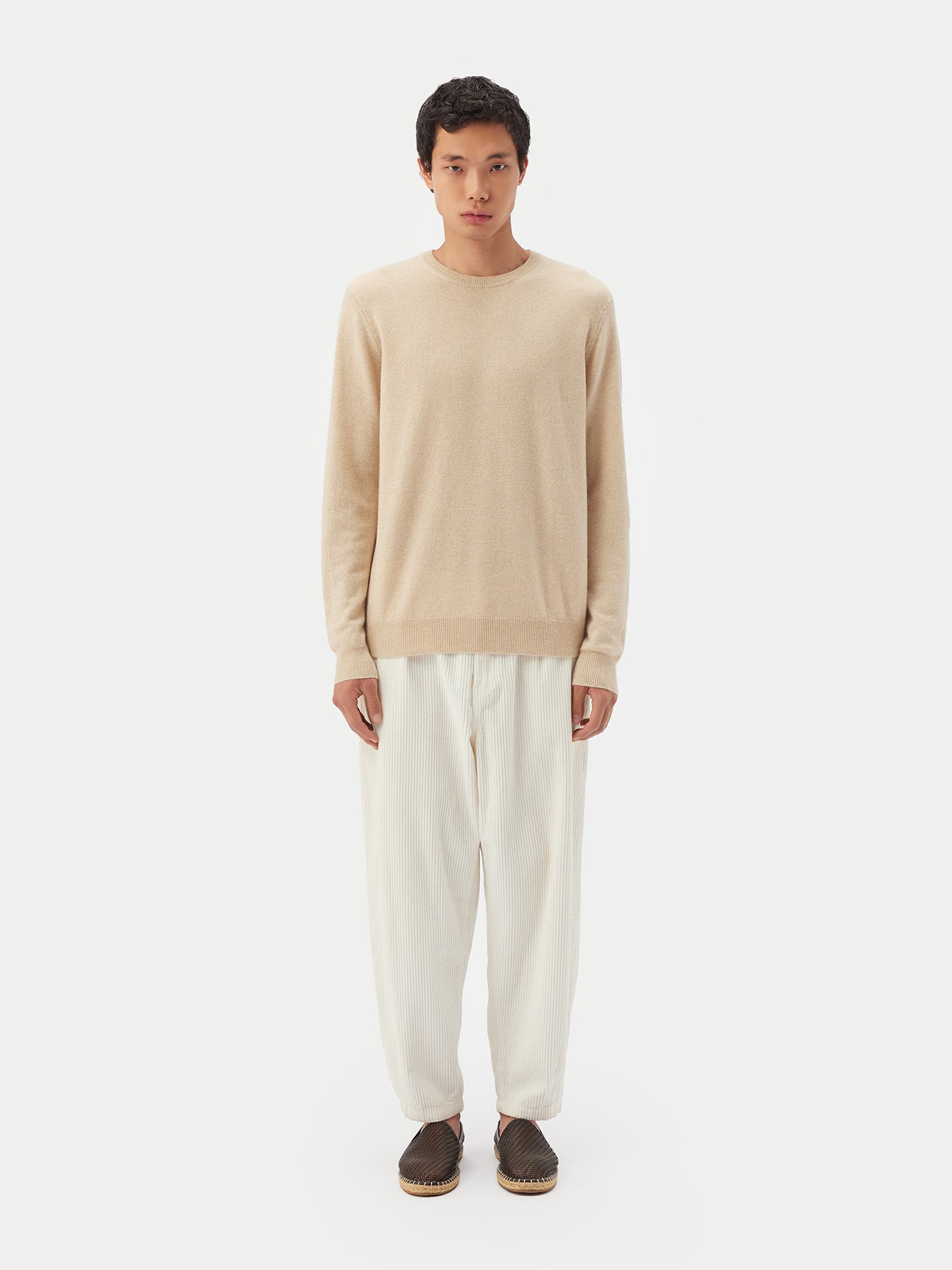 Naturfarbe Basic Kaschmirpullover mit R-Ausschnitt