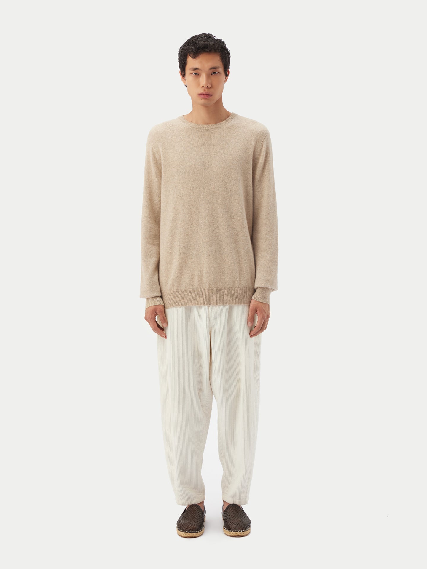 Naturfarbe Basic Kaschmirpullover mit R-Ausschnitt