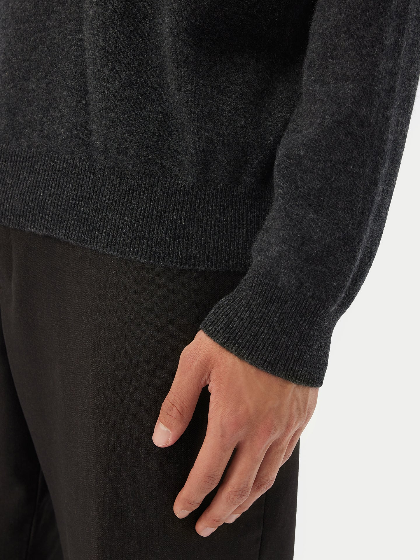 Basic Kaschmirpullover mit R-Ausschnitt