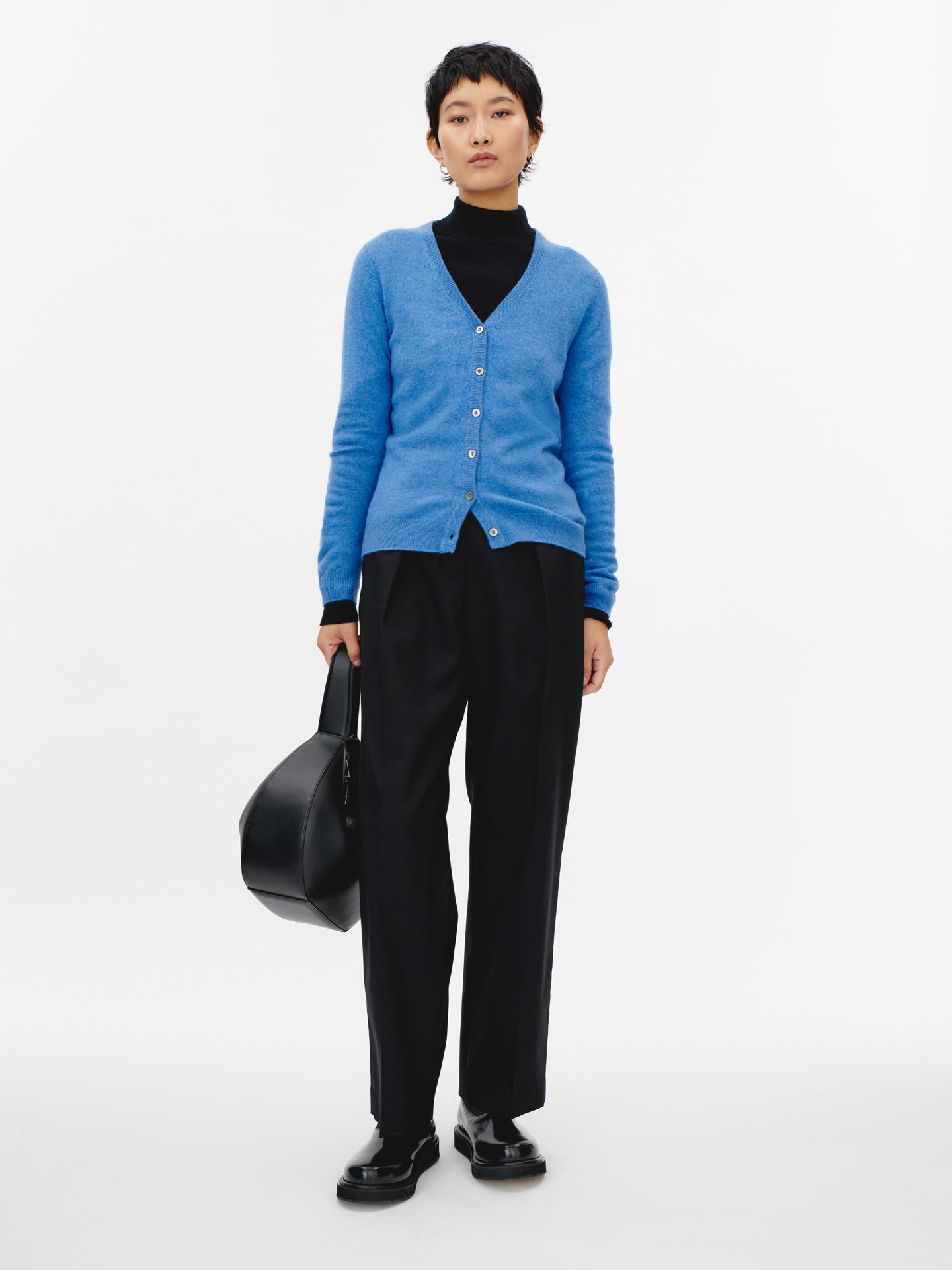 Damen Kaschmir V-Ausschnitt Strickjacke mit Knöpfen Blau - Gobi Cashmere