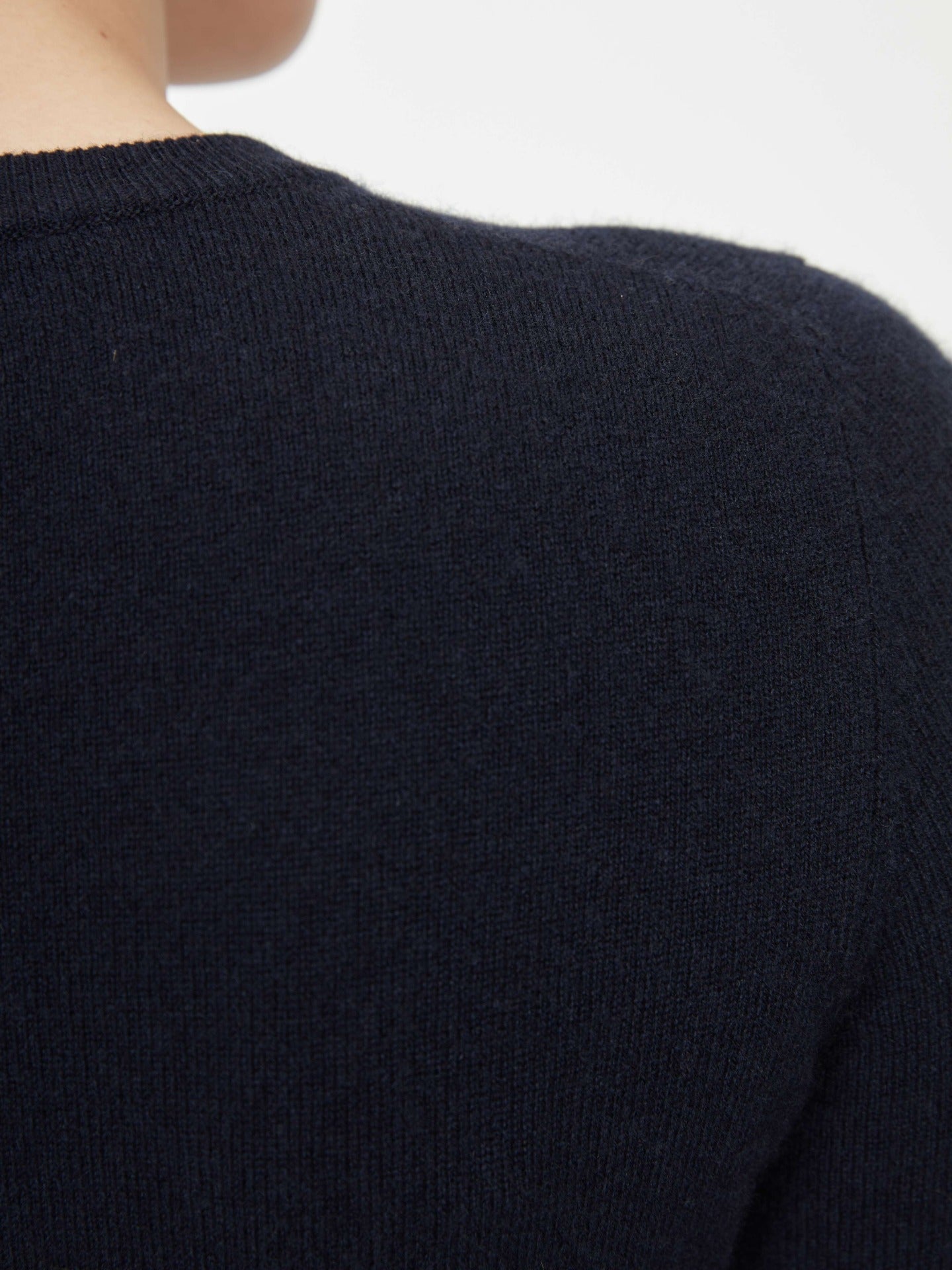 Damen Kaschmir R-Ausschnitt Strickjacke mit Knöpfen Deepwell - Gobi Cashmere
