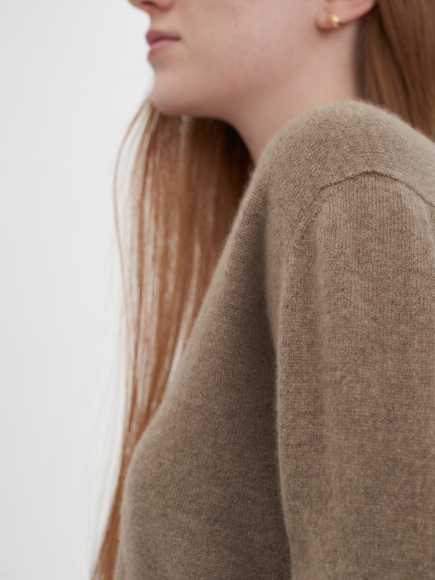Damen Kaschmir Basic V-Ausschnitt Pullover Taupe - Gobi Cashmere