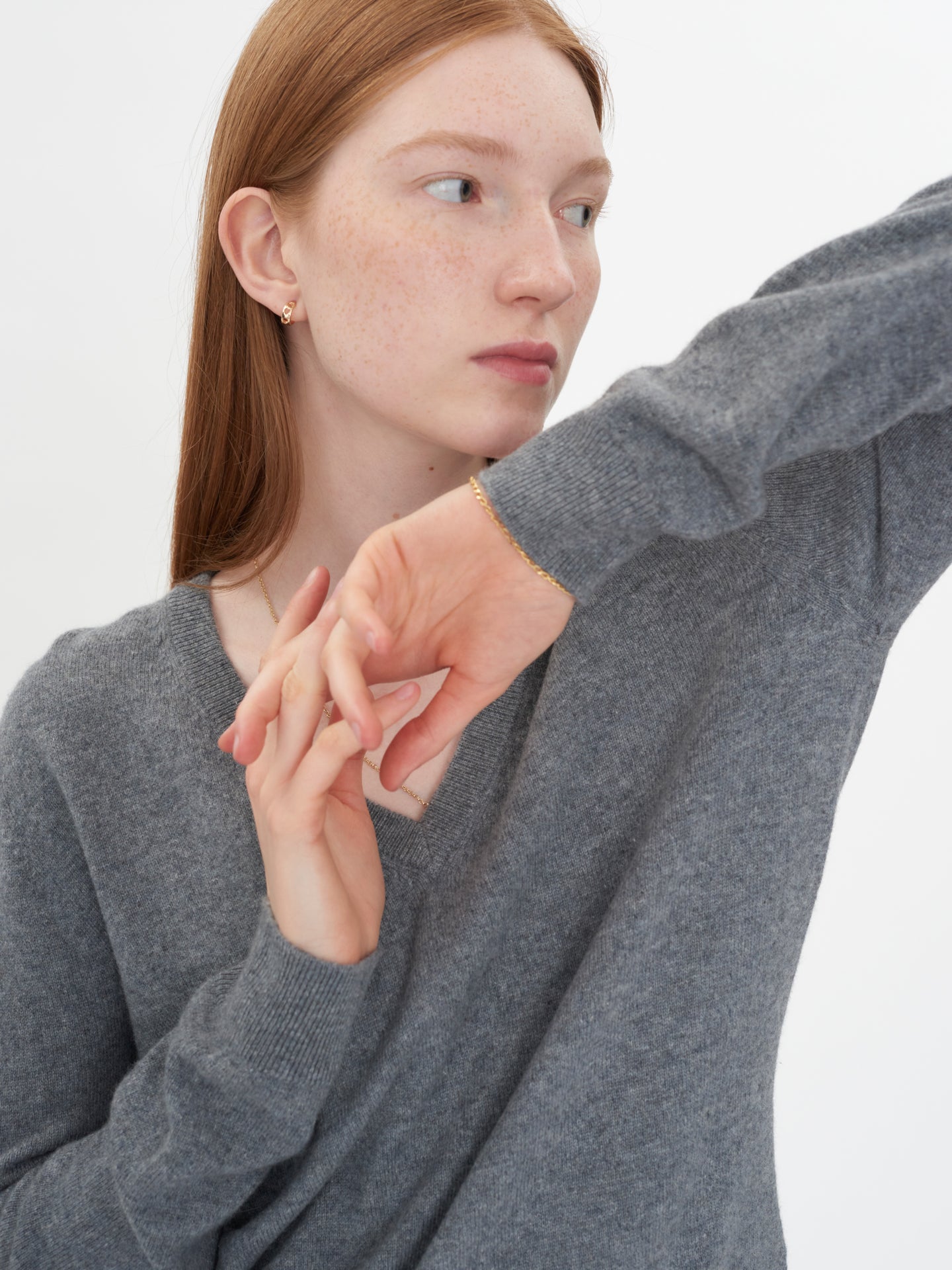 Damen Kaschmir Basic V-Ausschnitt Pullover Dunkelgrau - Gobi Cashmere