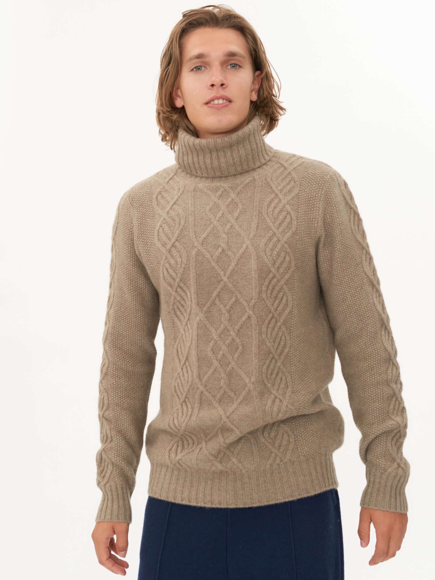 Herren T-Ausschnitt Mit Zopfmuster Aus Kaschmir Taupe - Gobi Cashmere
