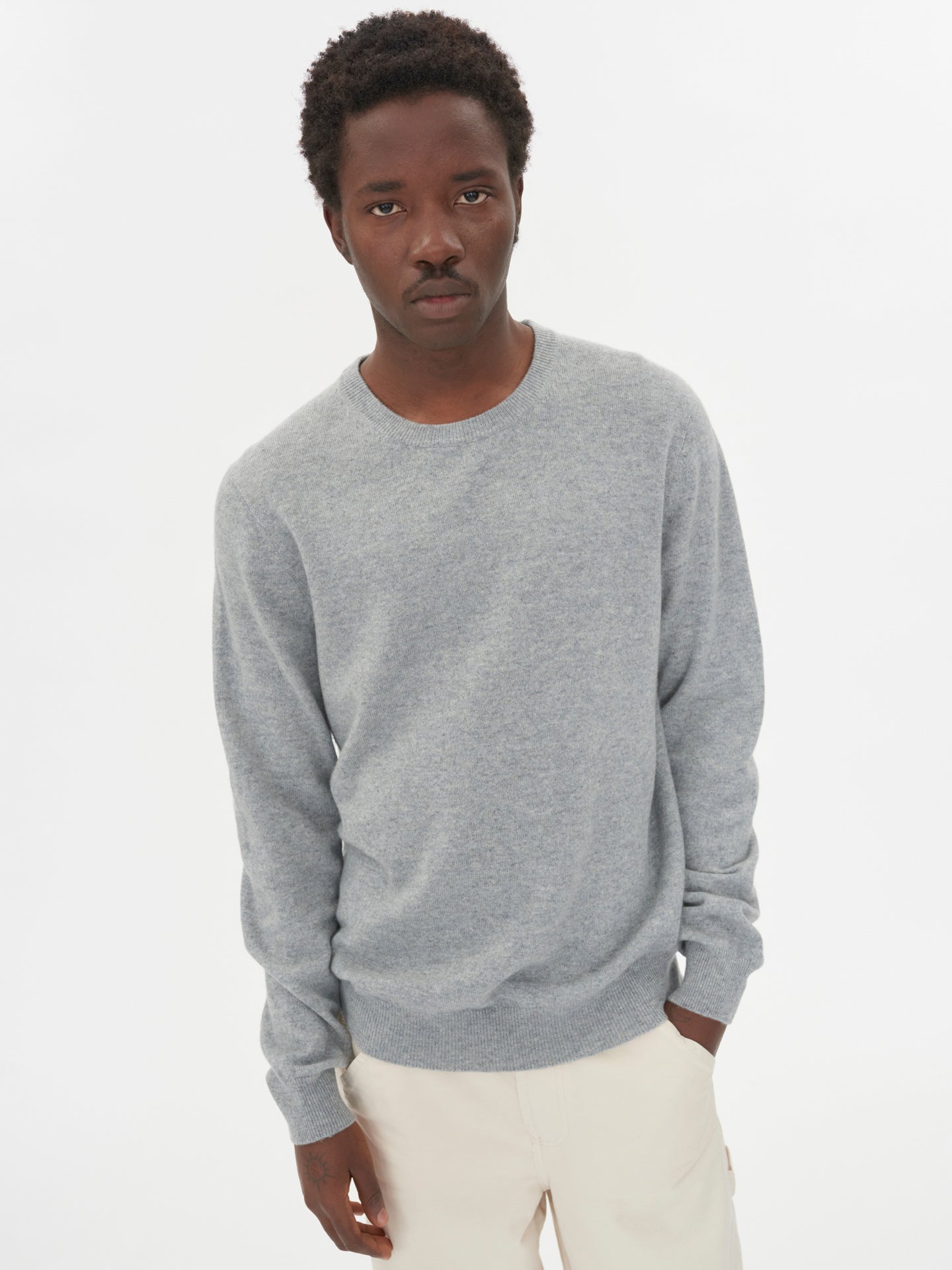 Herren Kaschmir Basic R-Ausschnitt Pullover Hellgrau - Gobi Cashmere
