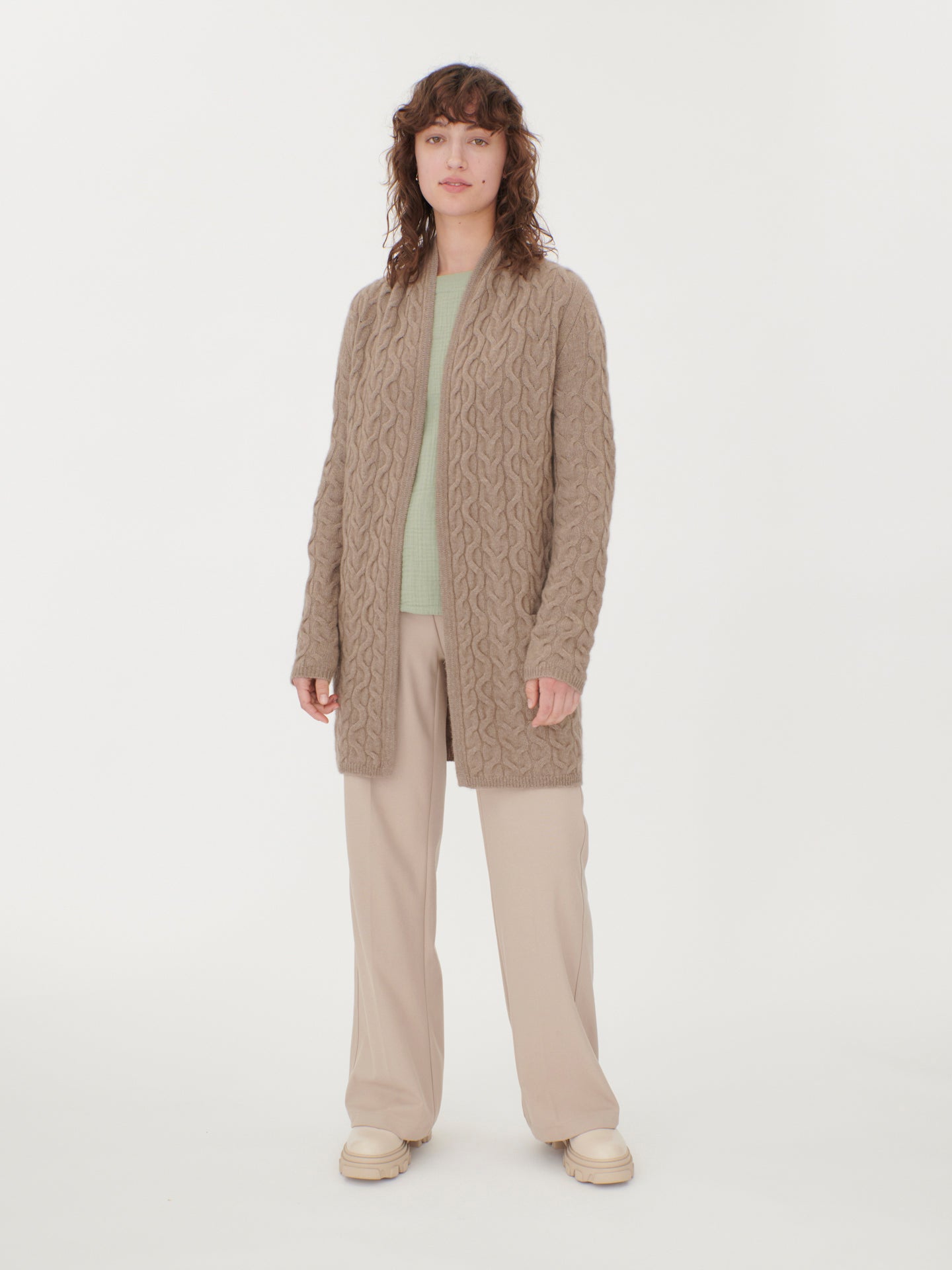 Damen Kaschmir Strickjacke Mit Zopfmuster Taupe - Gobi Cashmere