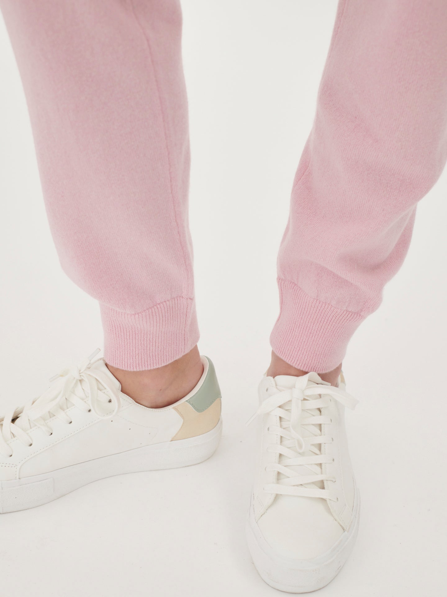 Damen Kaschmir Jogginghose Mit Bündchen Rosenwasser - Gobi Cashmere