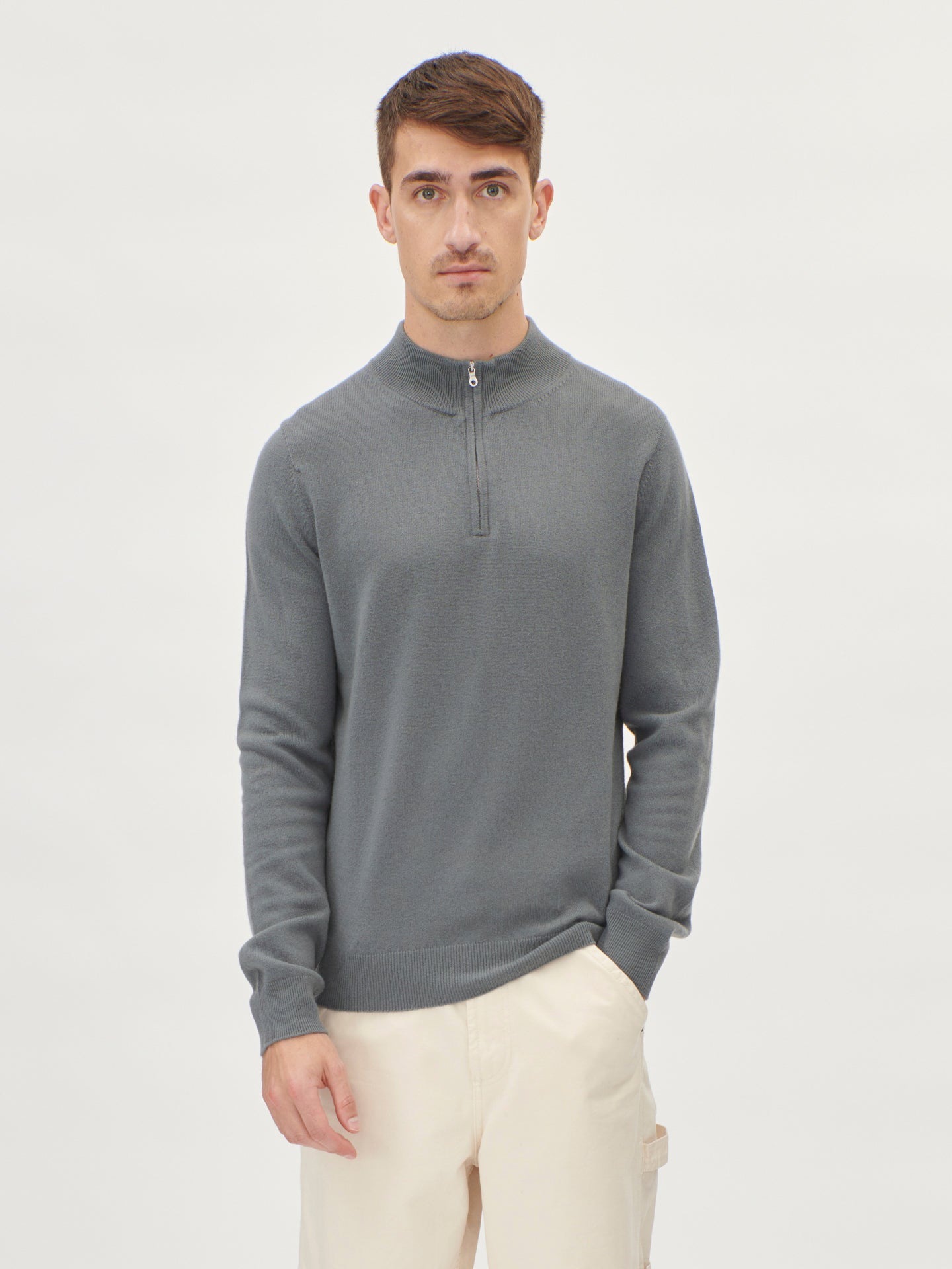 Herren Kaschmir Basic Slim Fit Polo mit halbem Reißverschluss Neutral Grau - Gobi Cashmere